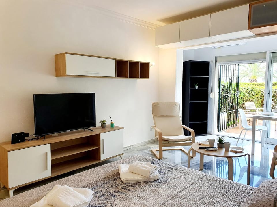 Medina del Zoco Studio Apartment in Sitio de Calahonda