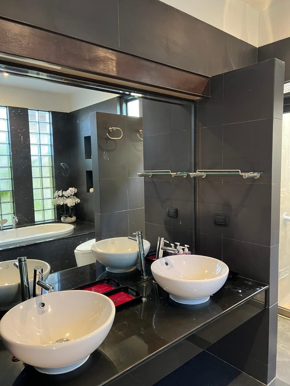 Beautiful villa walking distance from Bangtao Beach Villa in Choeng Thale
