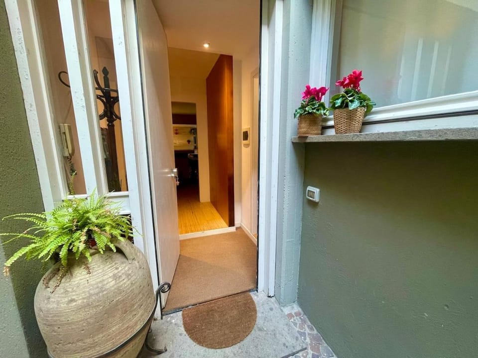 Farnesina Ponte Milvio Foro Italico luxury loft with private box parking Apartment in Rome