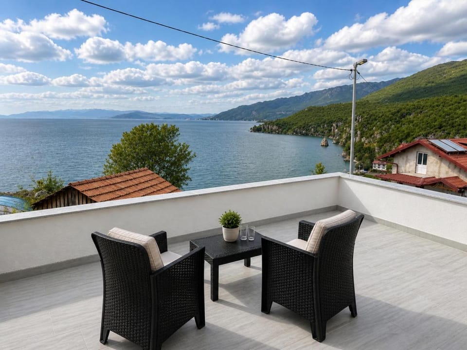 Balcony/Terrace, Lake view, Lake view