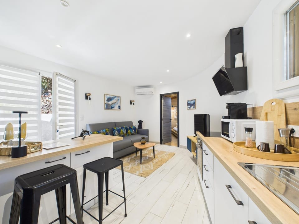 Living room, stove, kitchen