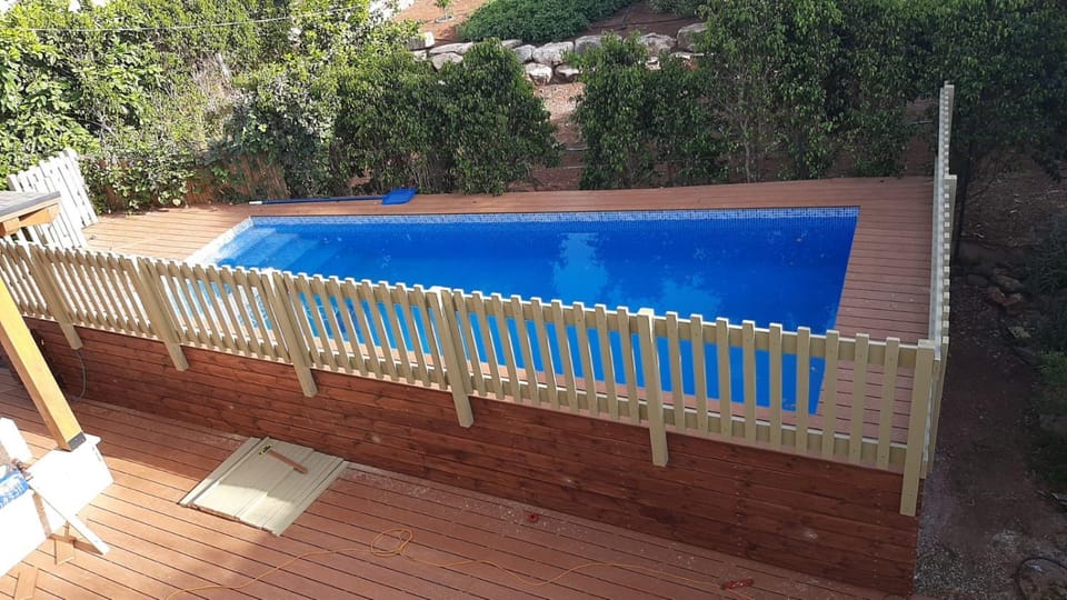 Swimming pool, Swimming pool