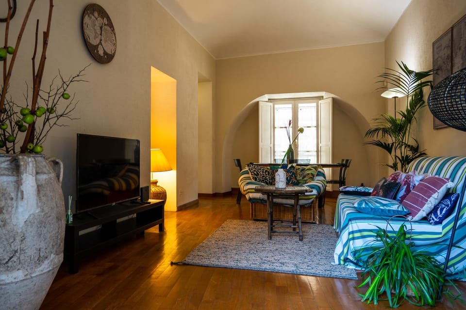 TV and multimedia, Living room, Seating area