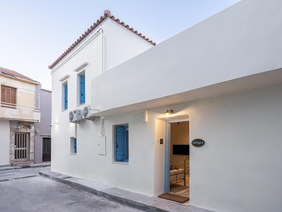 Property building, Day