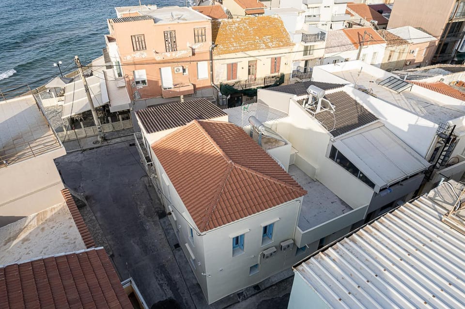 Property building, Day, Neighbourhood, Bird's eye view, Location