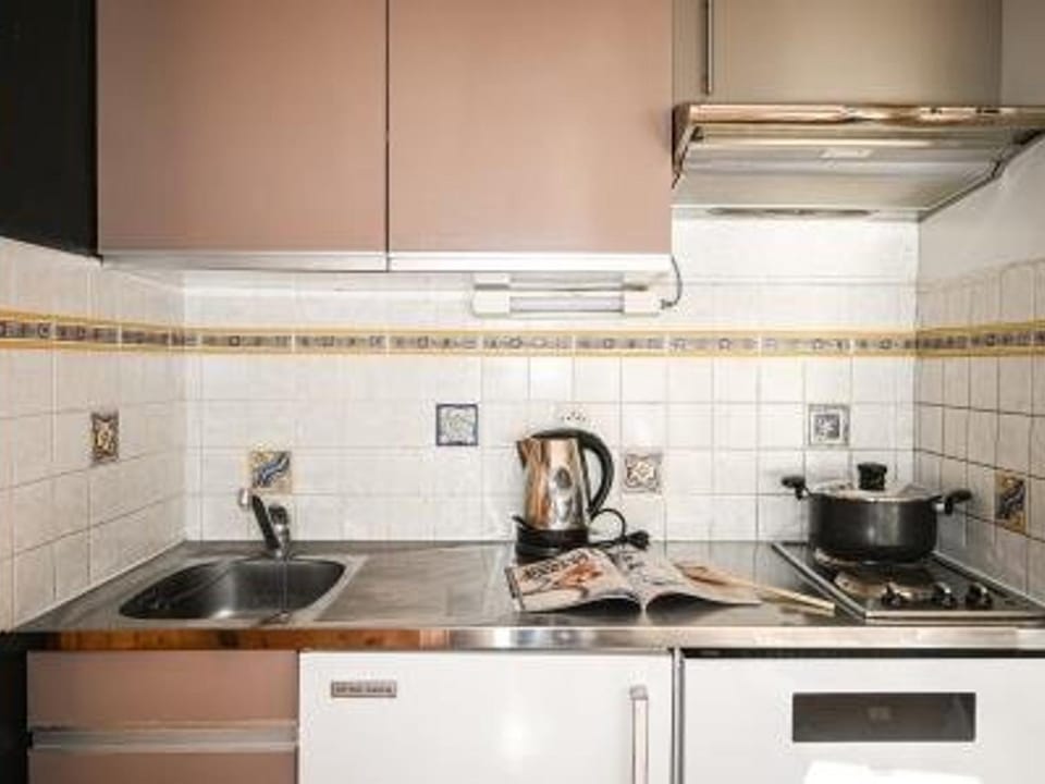 Studio confortable pour 4 pers. avec kitchenette et parking à Montgenèvre - FR-1-266-189 Apartment in Montgenèvre