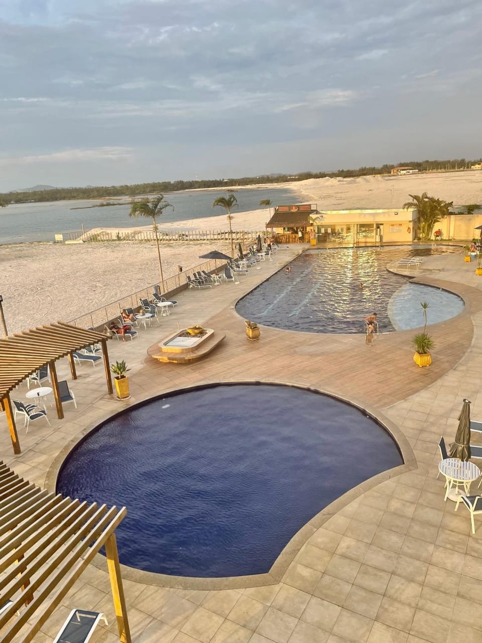 Day, Natural landscape, Pool view, Swimming pool, Swimming pool, sunbed