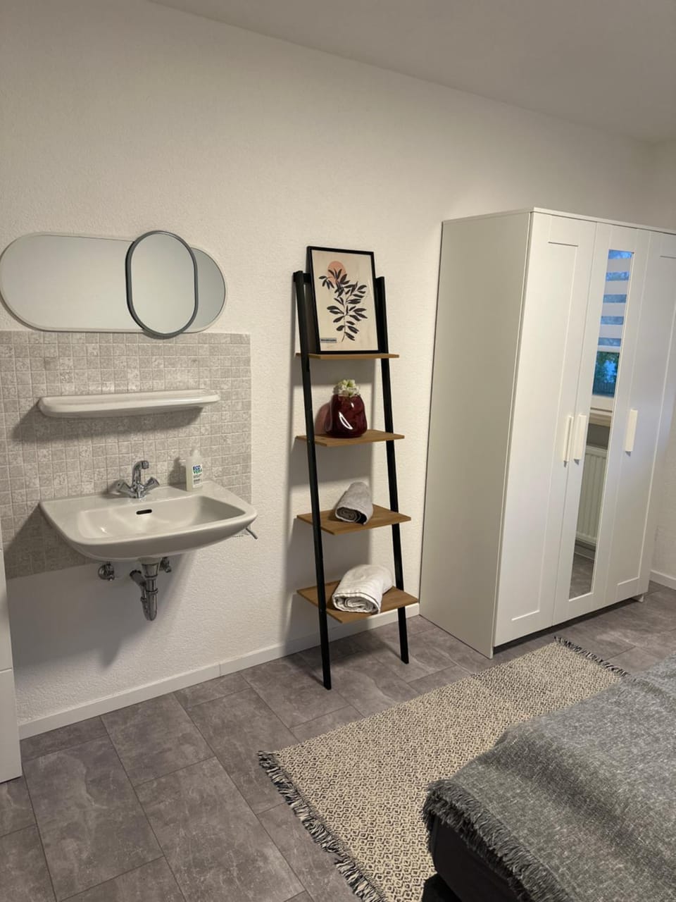 Bed, Bedroom, towels, wardrobe