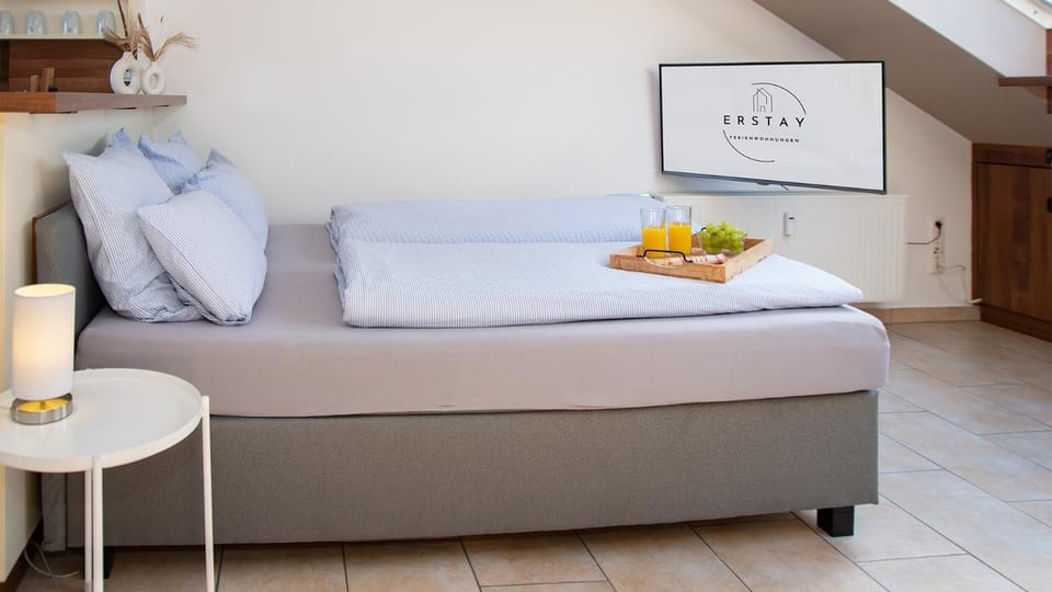 Bed, Photo of the whole room