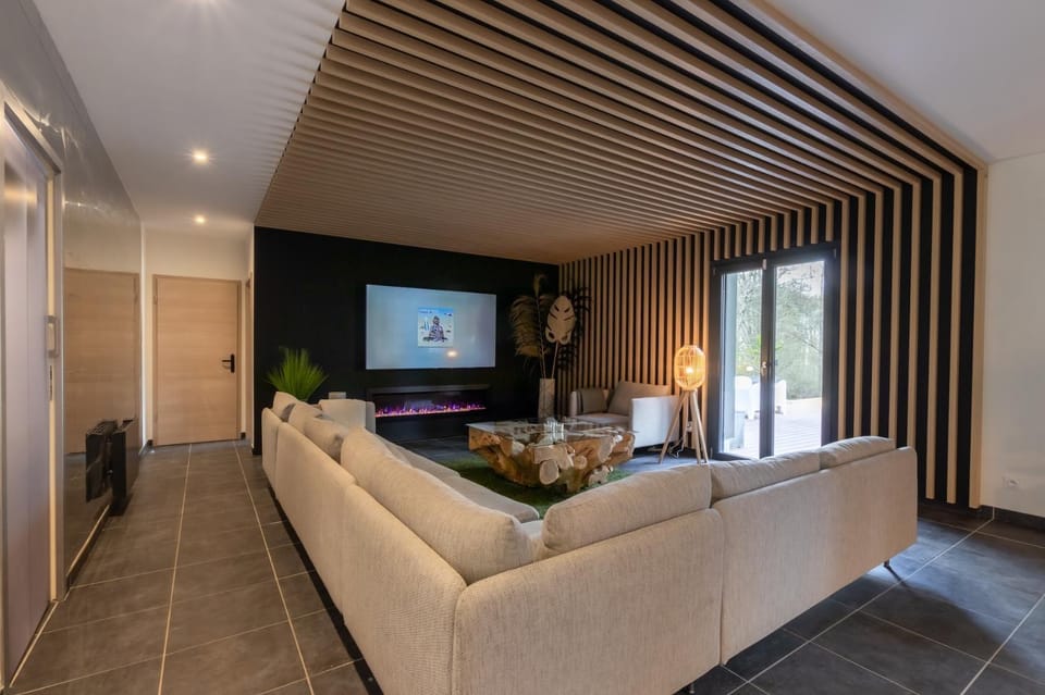 TV and multimedia, Living room