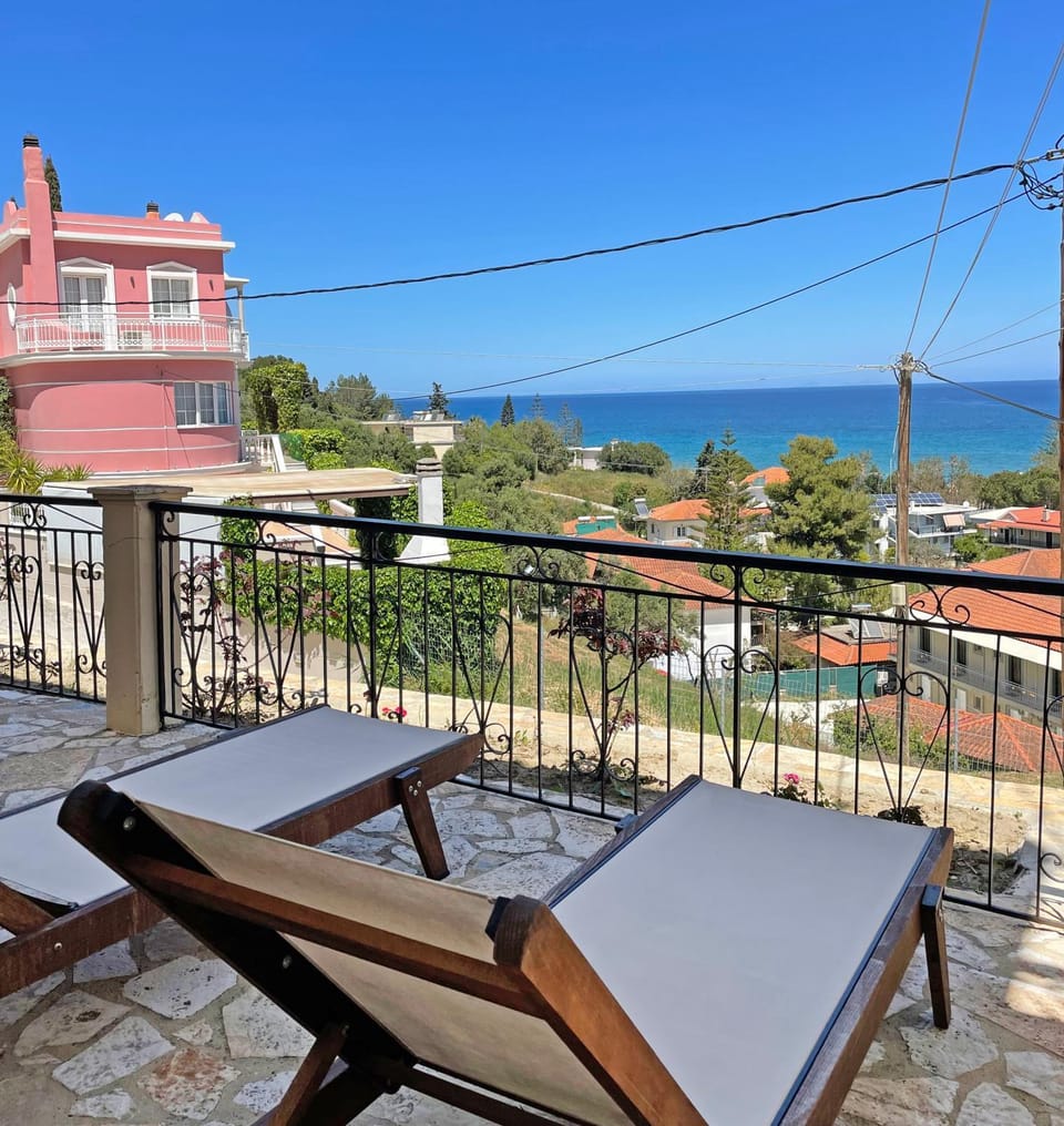 Patio, View (from property/room), Balcony/Terrace, Seating area, Sea view, sunbed