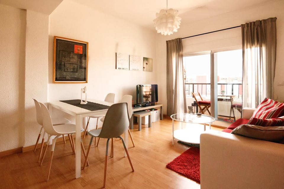 Communal lounge/ TV room, Balcony/Terrace, Dining area
