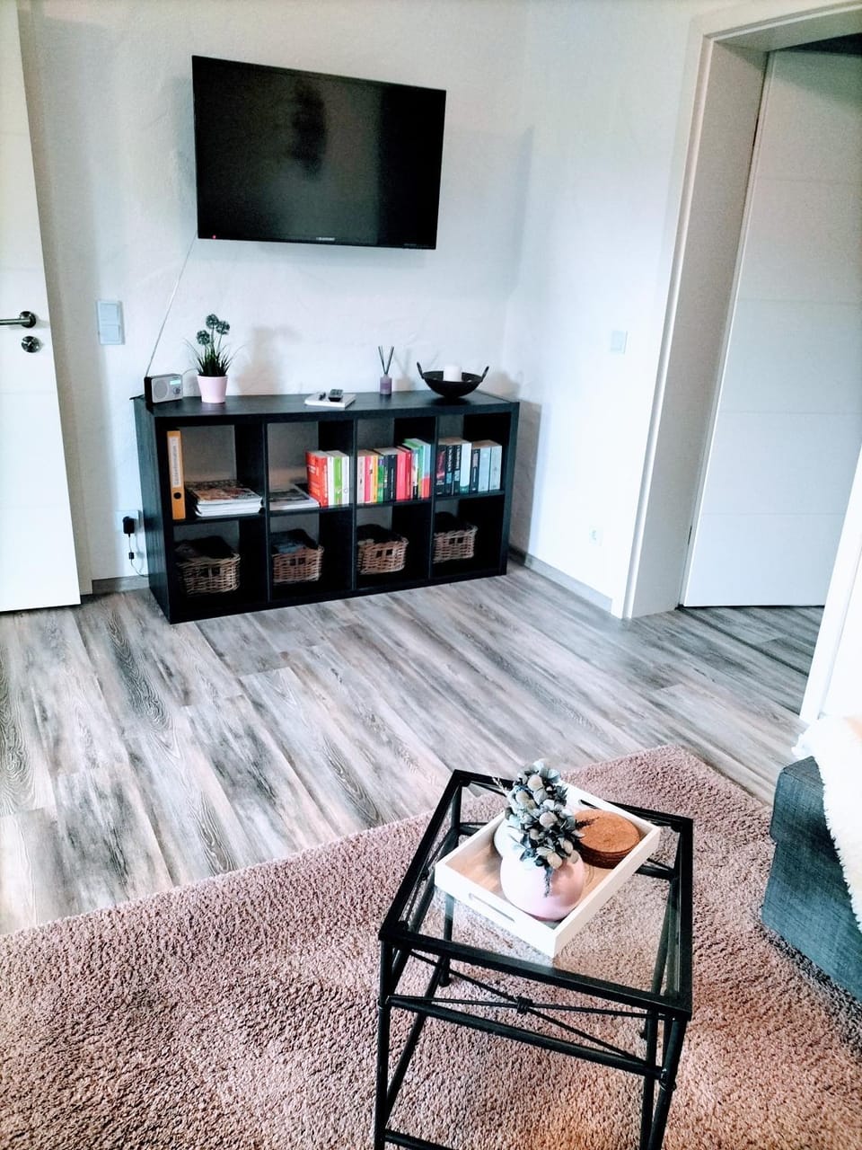 TV and multimedia, Living room, Seating area