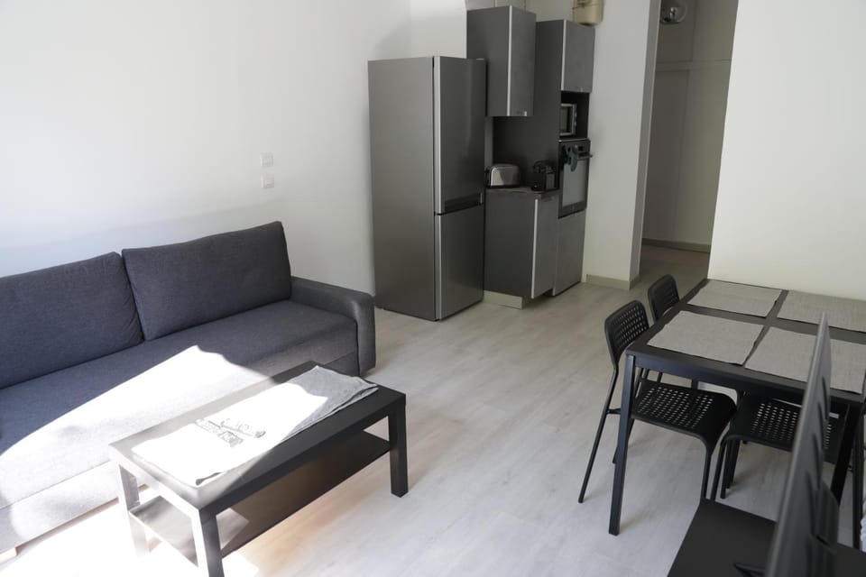 grand appart proximité vieux port et gare Apartment in Marseille