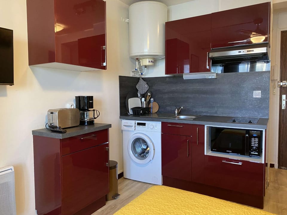 Joli Studio rénové avec loggia fermée, tout équipé, WIFI, classé 2 étoiles à Balaruc-les-Bains - FR-1-553-161 Apartment in Balaruc-les-Bains