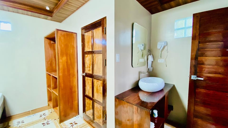 LADY GHAGHA ROOM RENTALs Apartment in San Vicente