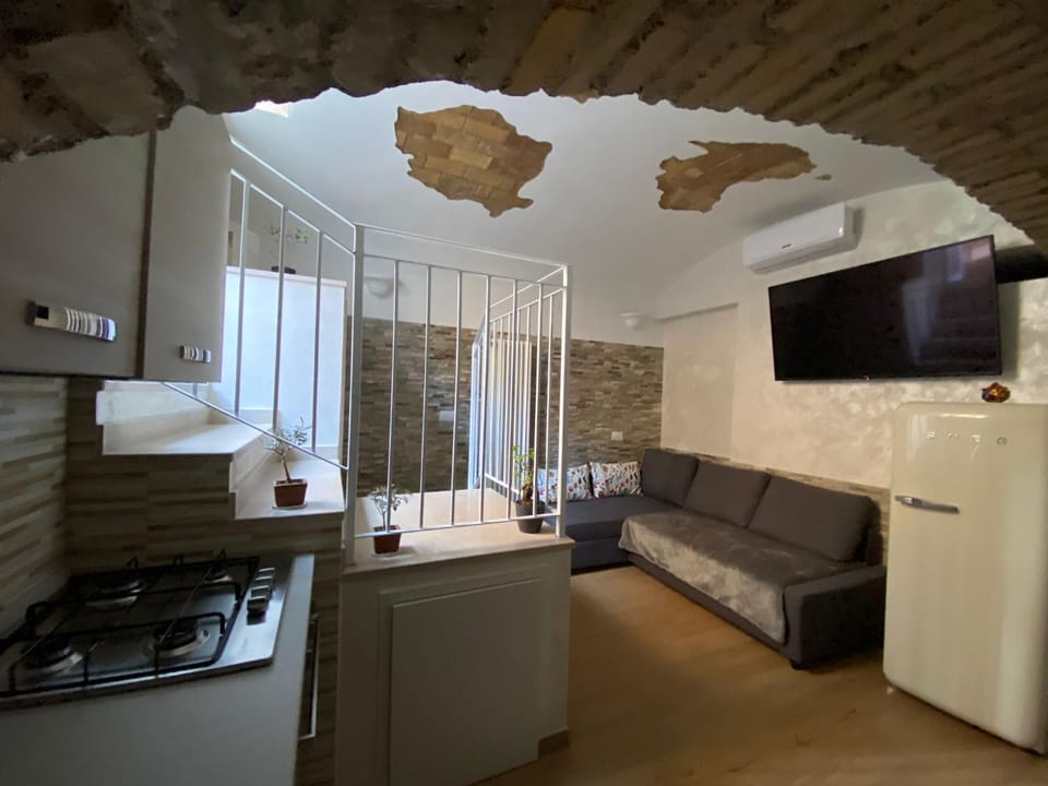 Vatican Stone Apartment in Rome