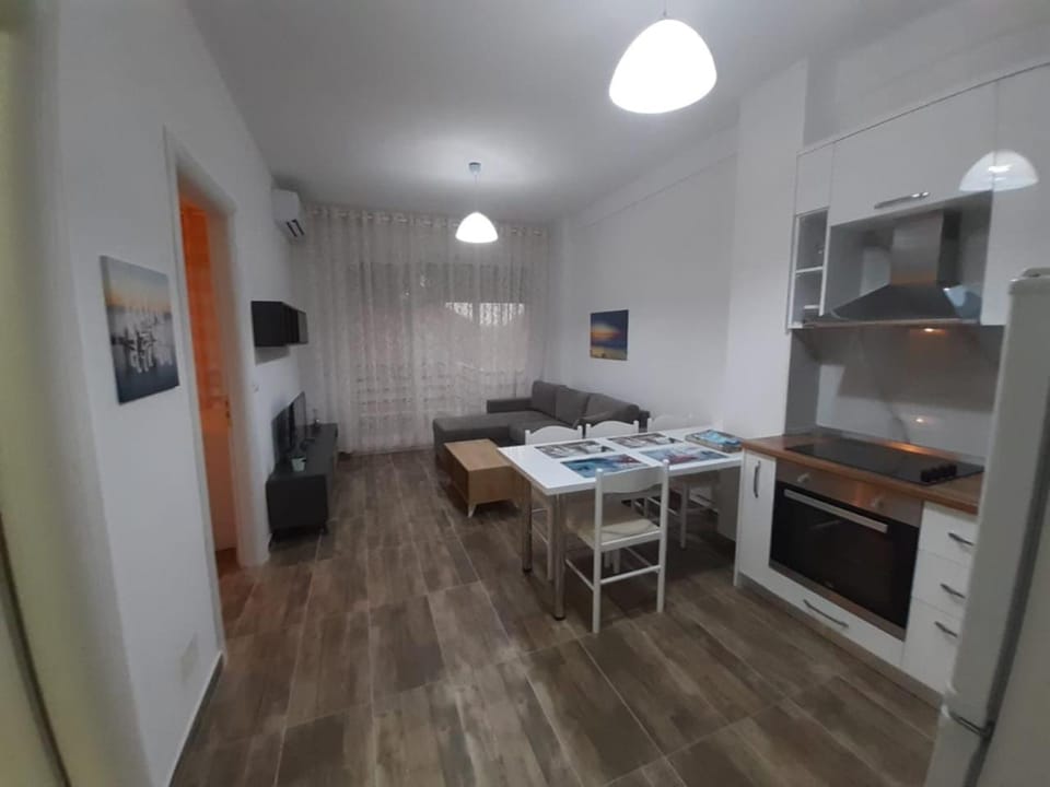TV and multimedia, Kitchen or kitchenette, Dining area