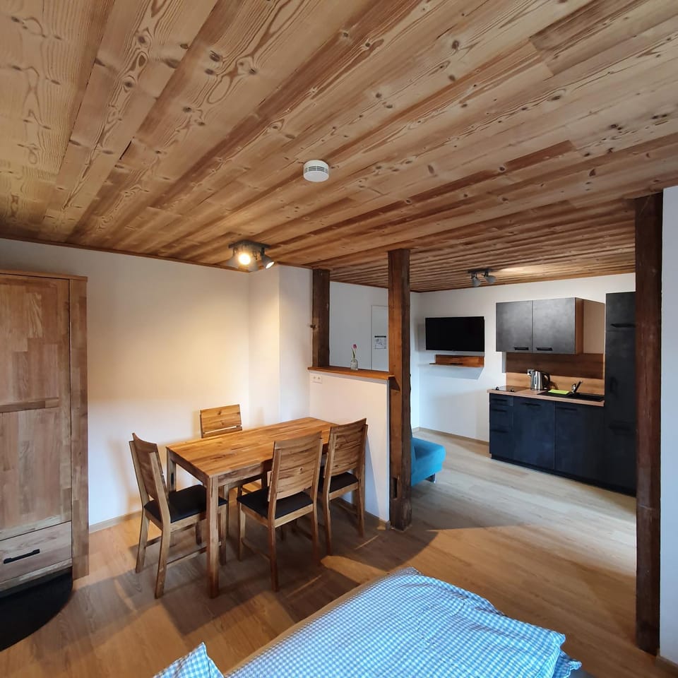 Alte Backstube - Ferienwohnung Hüttenstube und Ferienzimmer Auszeit Apartment in Baden-Württemberg