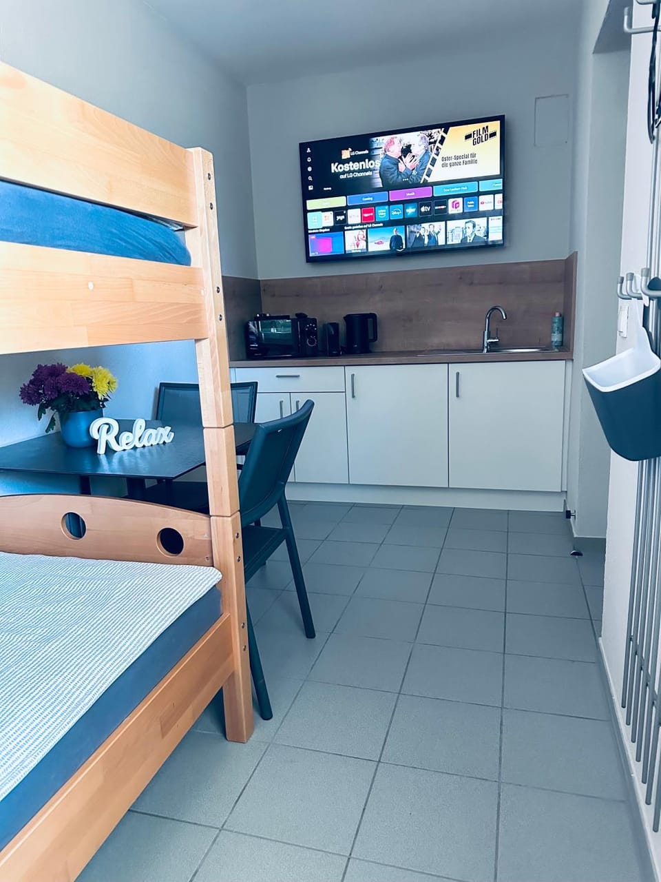 Kitchen or kitchenette, kitchen, kitchen