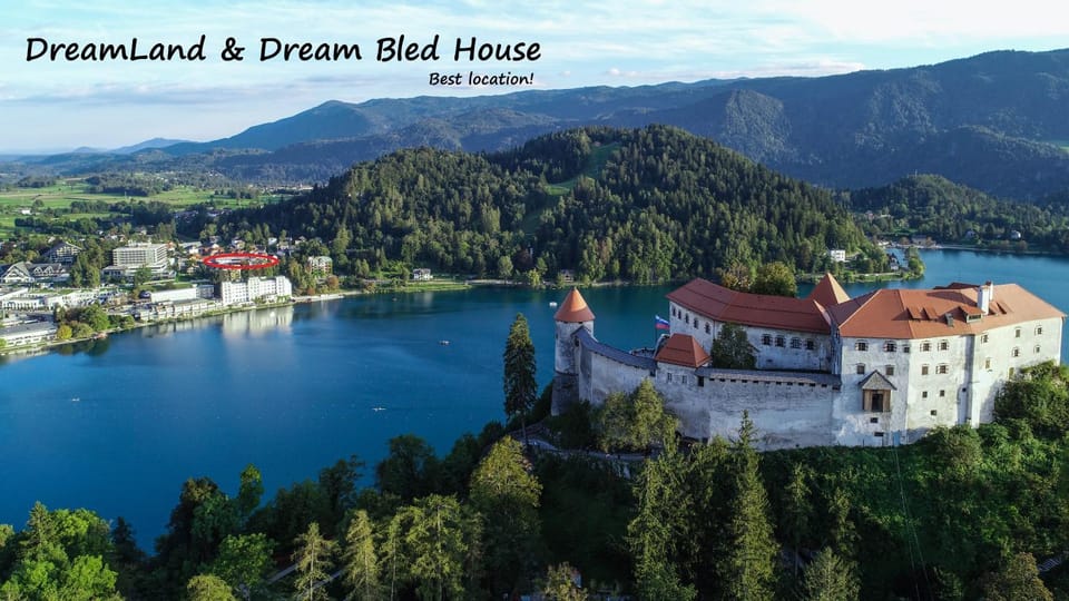 Nearby landmark, Natural landscape, Bird's eye view, Location