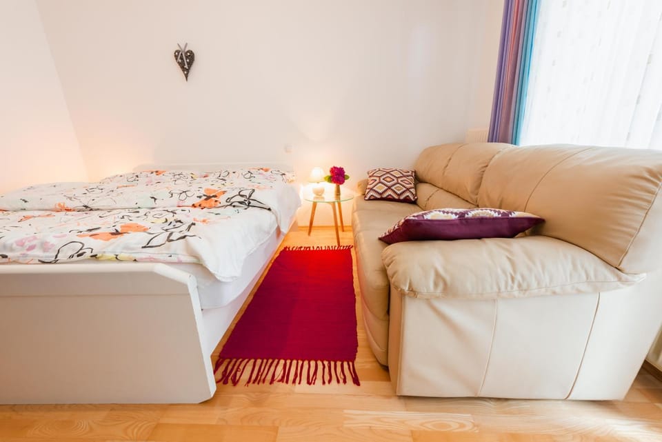 Living room, Bedroom