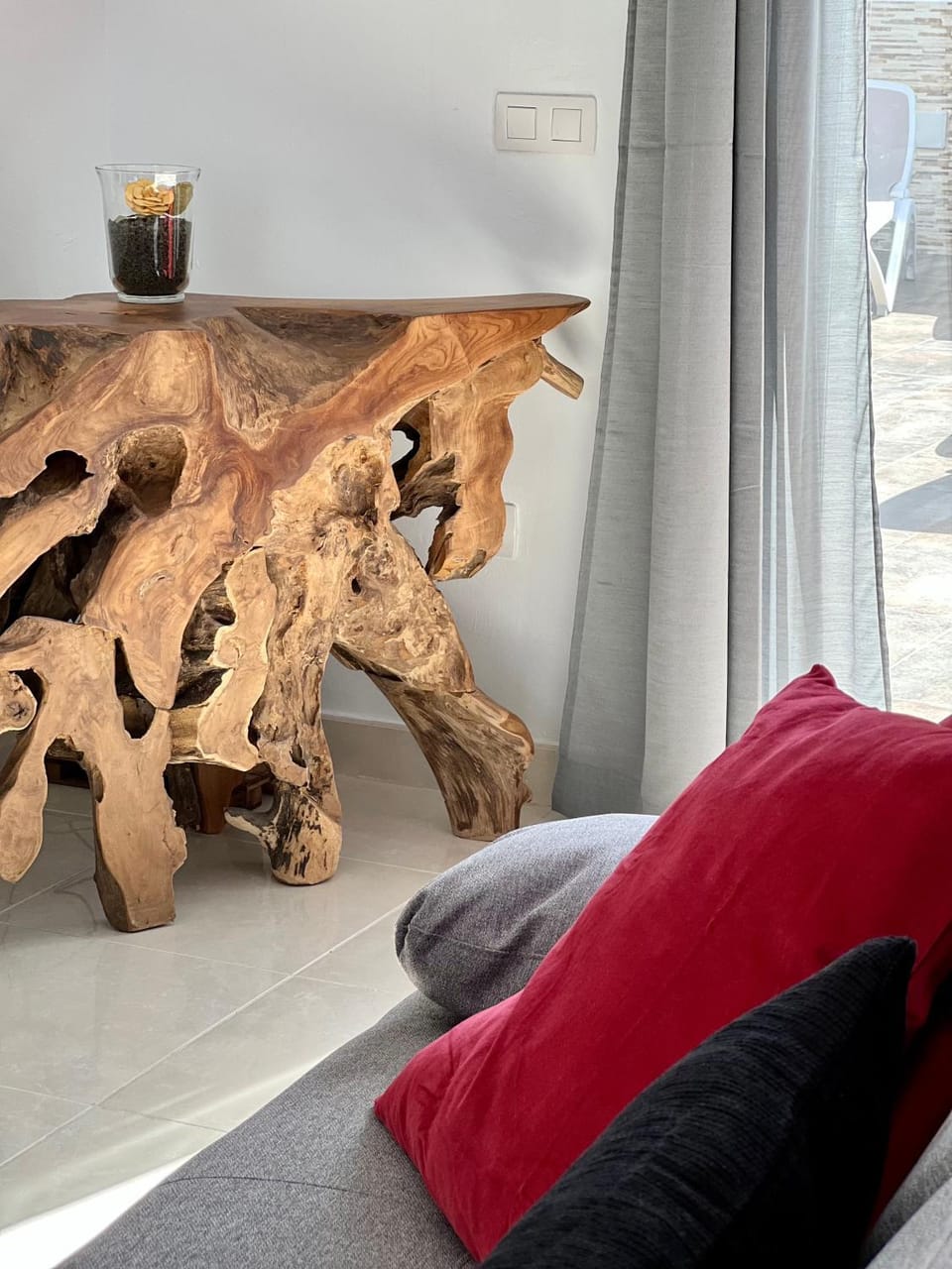 TV and multimedia, Living room, Decorative detail