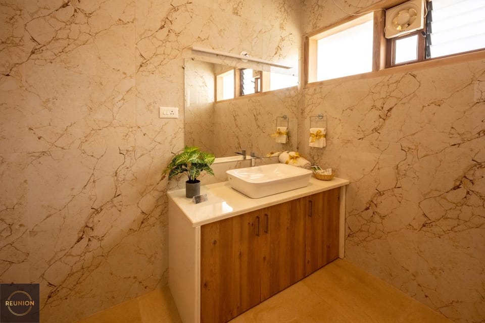 Reunion Ocean Elite - Beach House Villa in Karnataka
