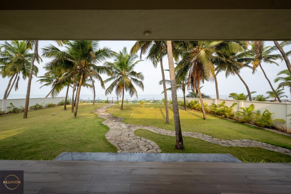 Reunion Ocean Elite - Beach House Villa in Karnataka