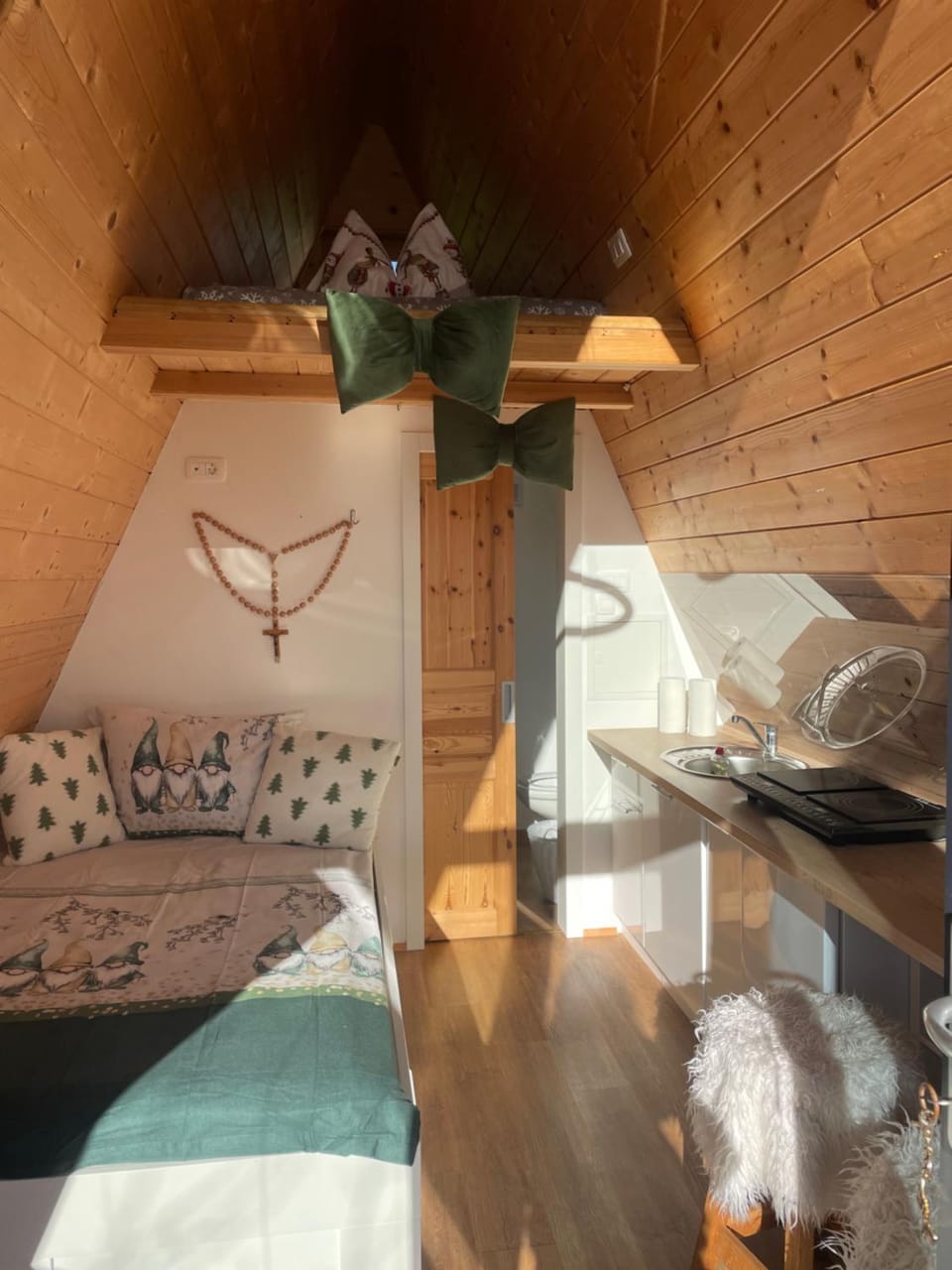 NEW! Glamping House with new hot tub and sauna- Hisa oddiha UPDATED DECEMBER 2025 House in Slovenia