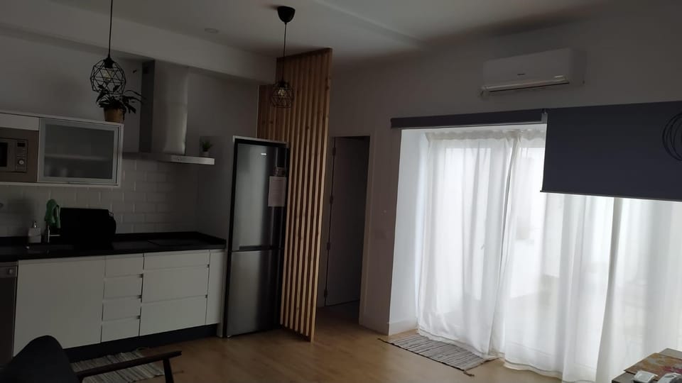 Kitchen or kitchenette, Living room, air conditioner