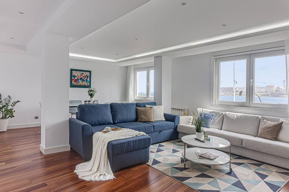 Communal lounge/ TV room, Living room