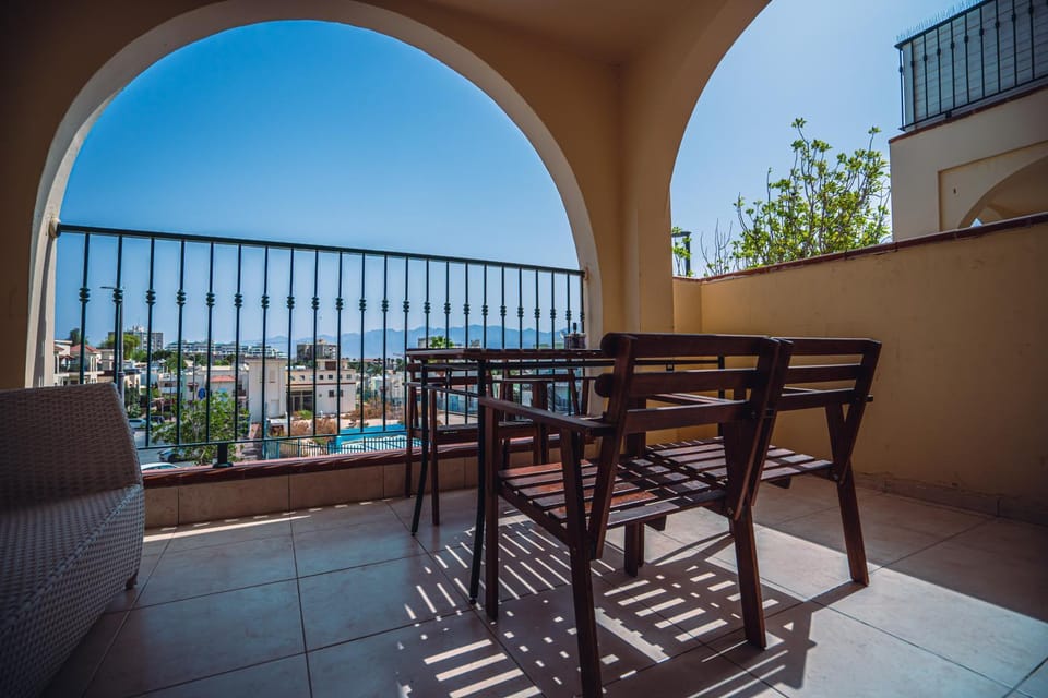 Property building, Balcony/Terrace