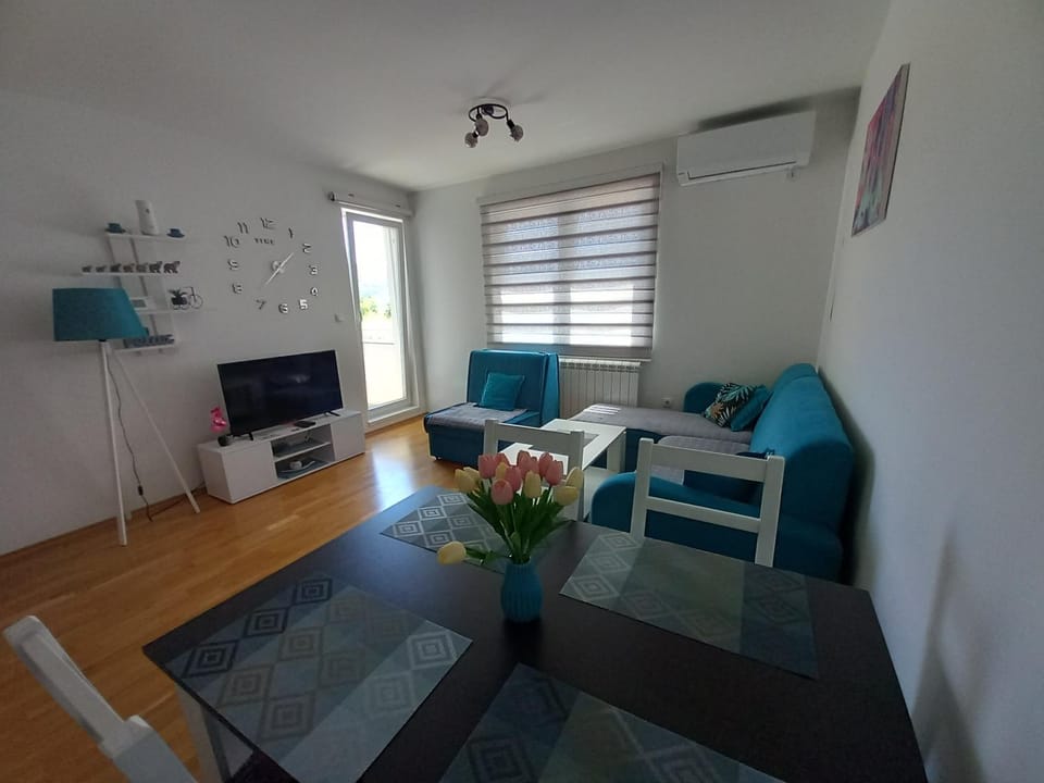 Stan na dan-Apartman N&T Apartment in Federation of Bosnia and Herzegovina