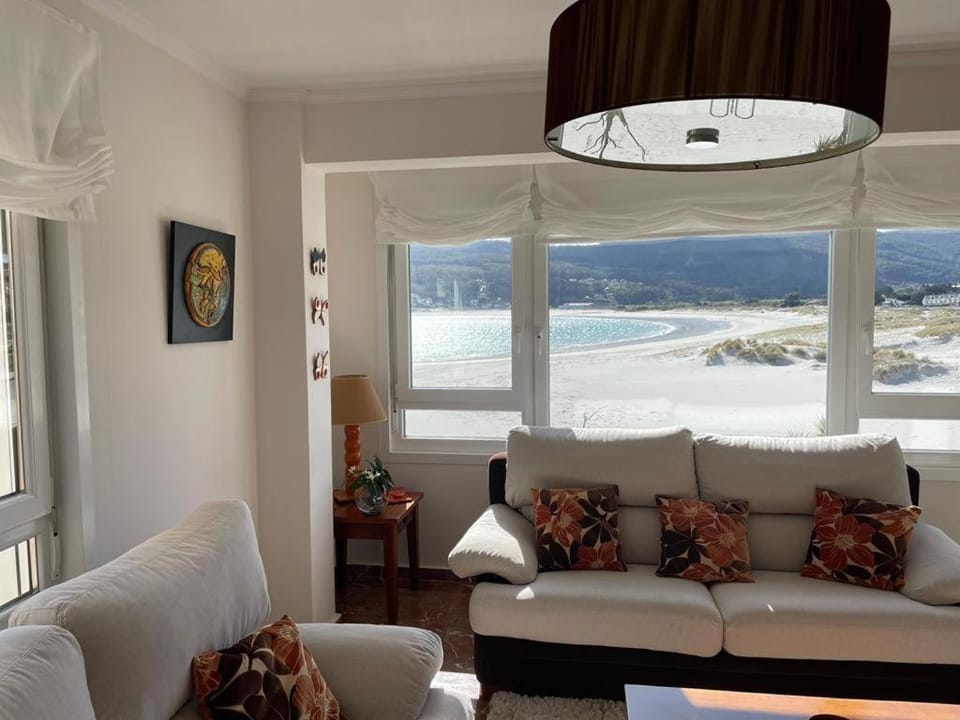 Rompeolas Apartment in Bergantiños