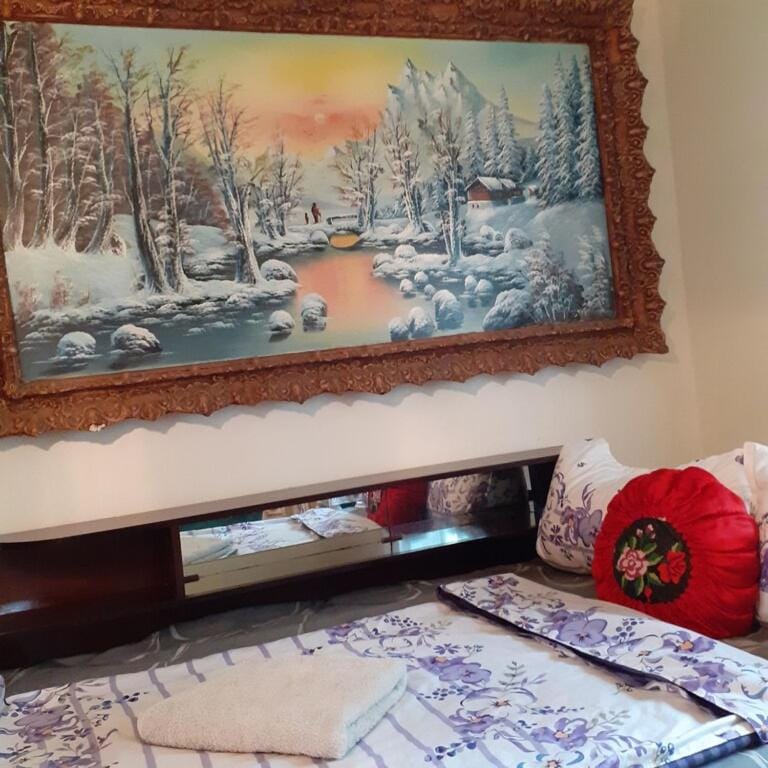 Bed, Winter, Photo of the whole room, Decorative detail, Bedroom, Family