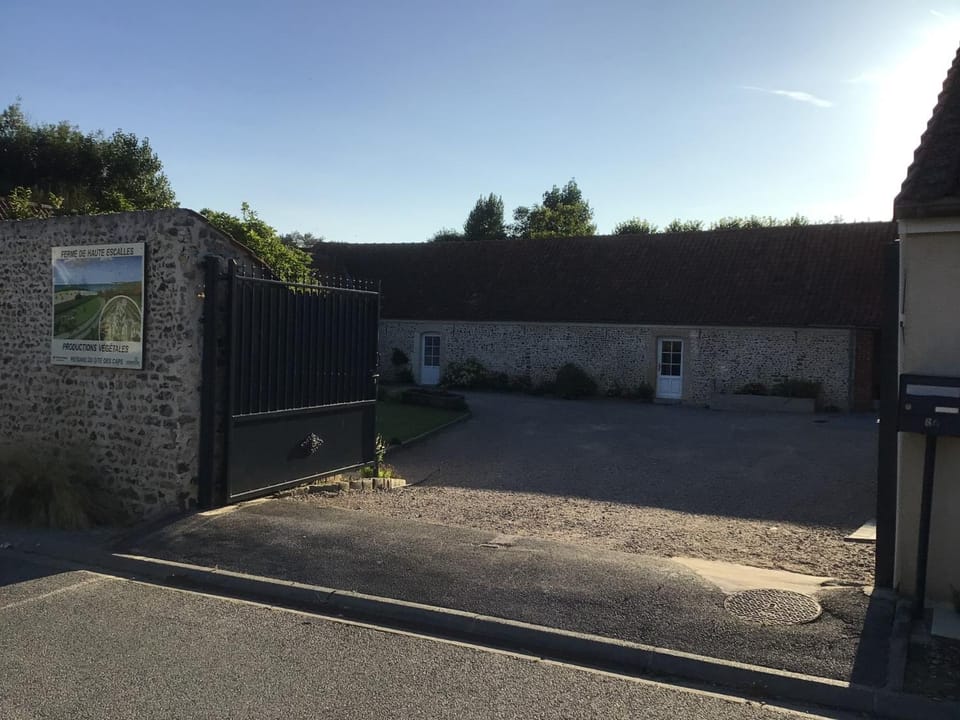 Property building, Parking