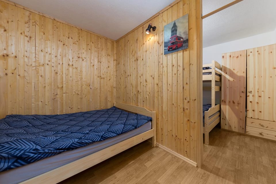 Bed, Photo of the whole room, Bedroom, bunk bed, wardrobe