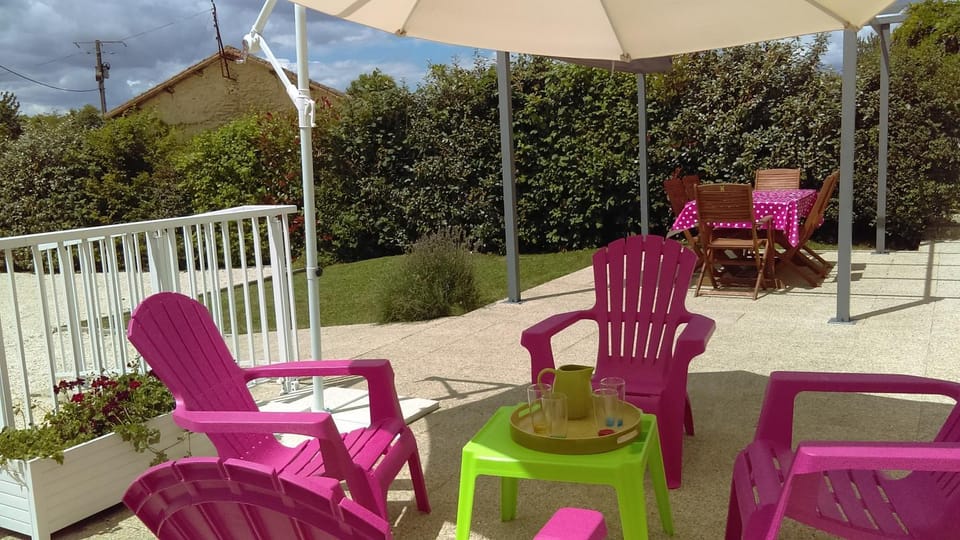 Patio, BBQ facilities