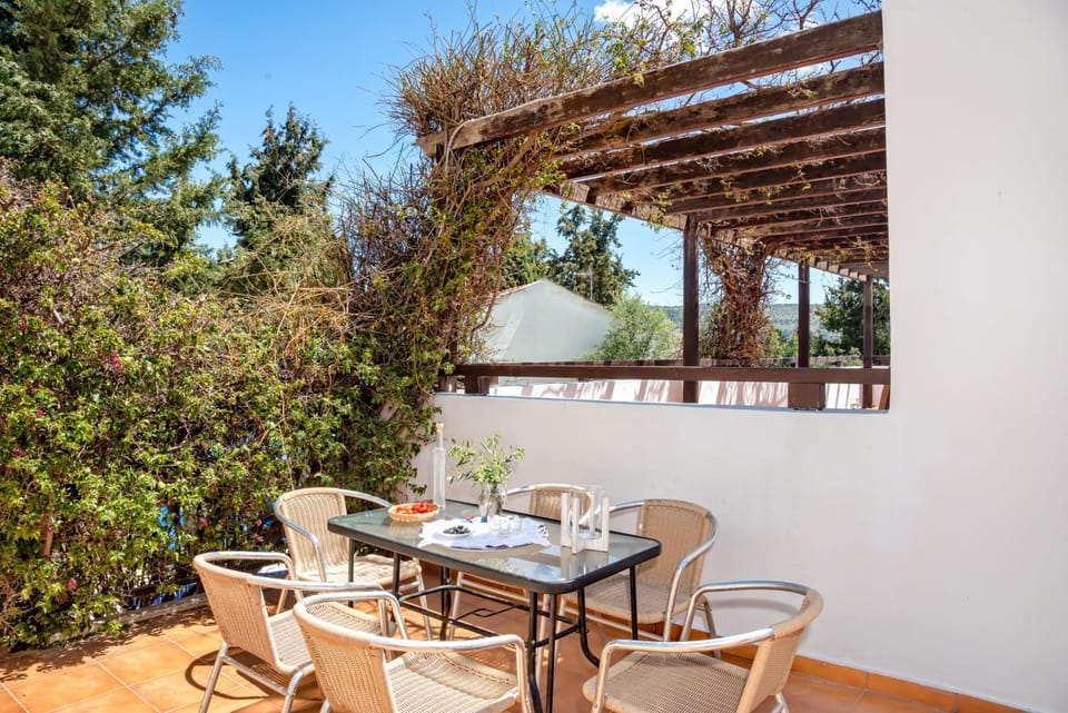 Balcony/Terrace, Dining area