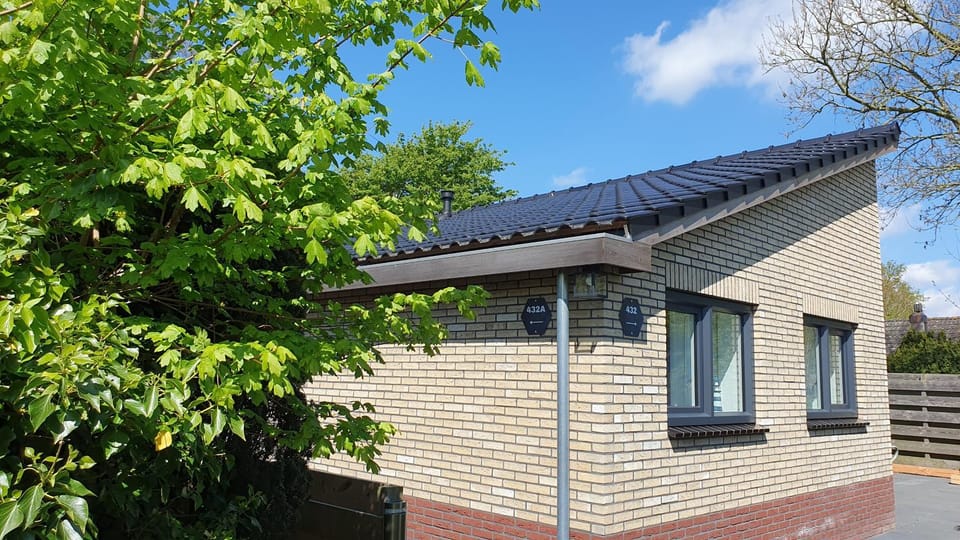 Property building, Spring, Day