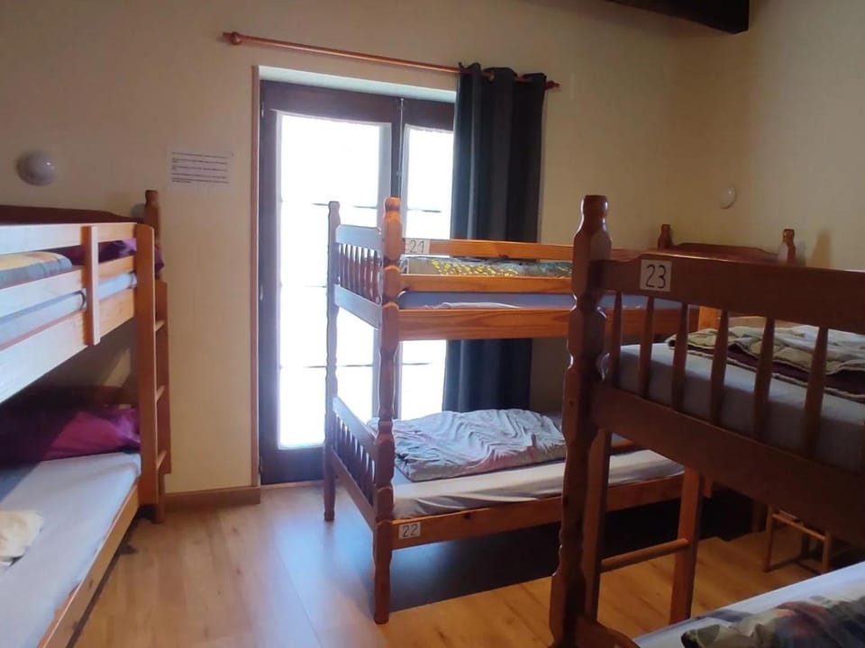 Bedroom, bunk bed