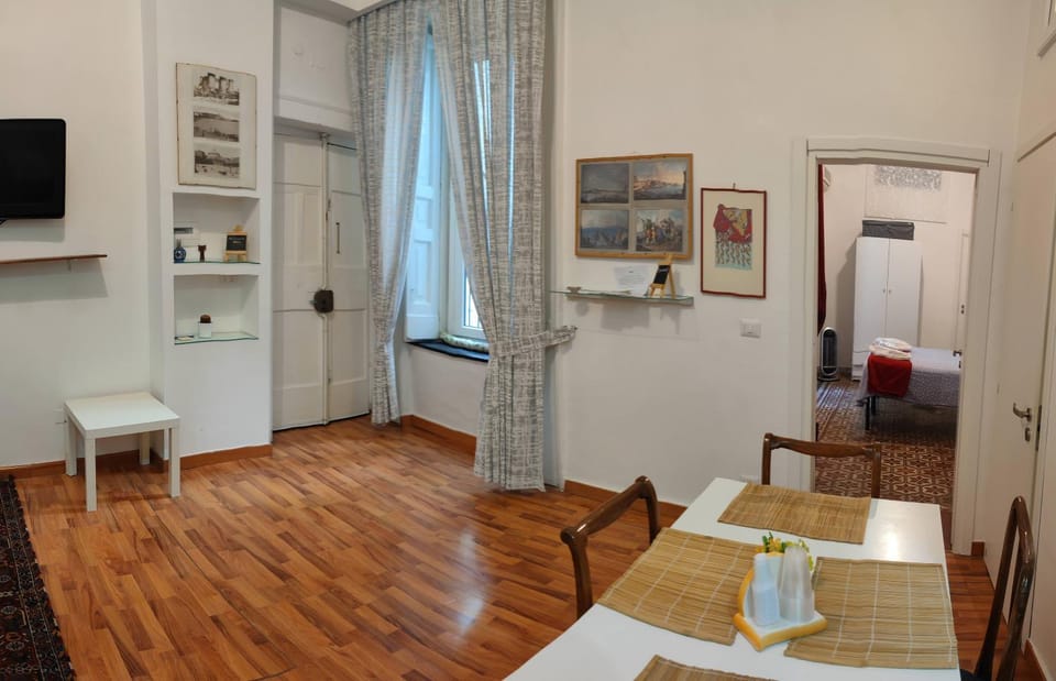 TV and multimedia, Living room, Seating area, Dining area, hair dresser