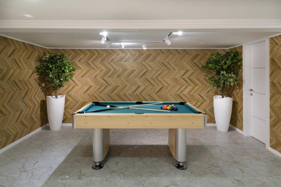 Billiard