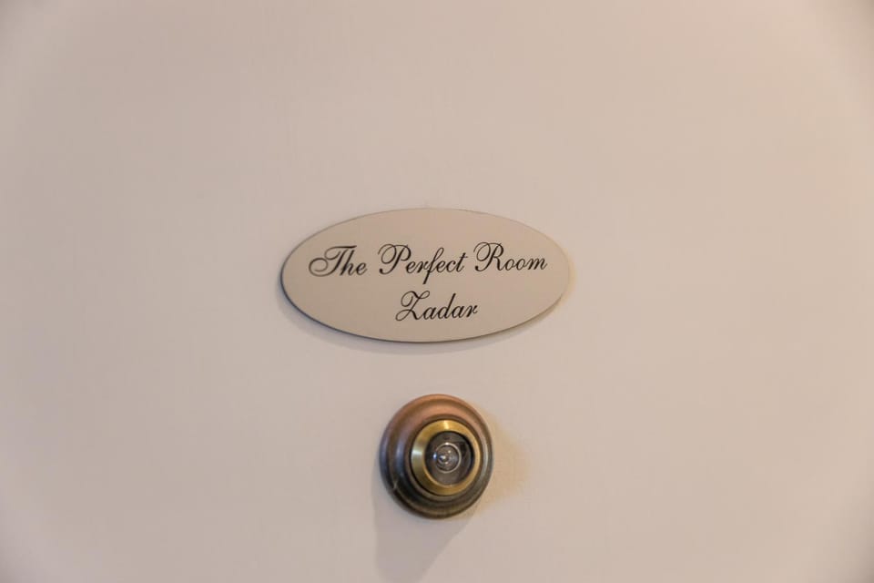 Logo/Certificate/Sign