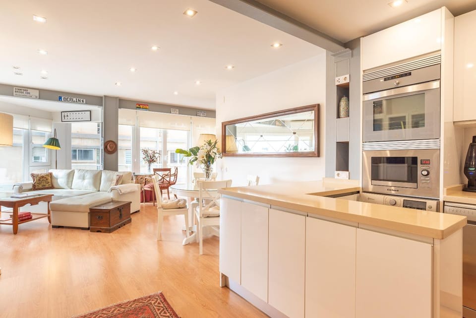 Kitchen or kitchenette, Seating area, dishwasher, minibar, pet friendly, stove