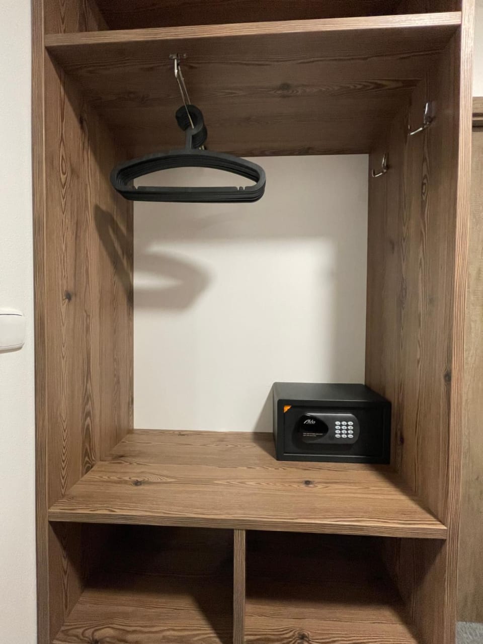 safe, wardrobe