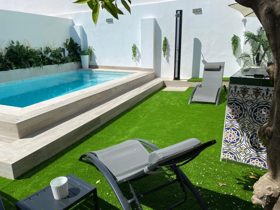 Patio, Off site, Garden, Garden view, Pool view, Swimming pool, sunbed