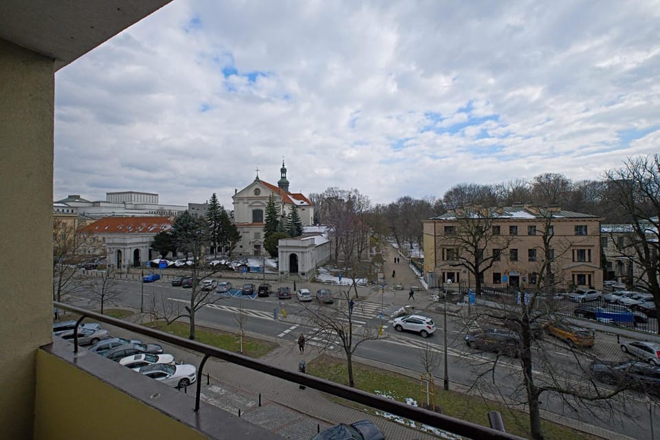 Balcony/Terrace, City view