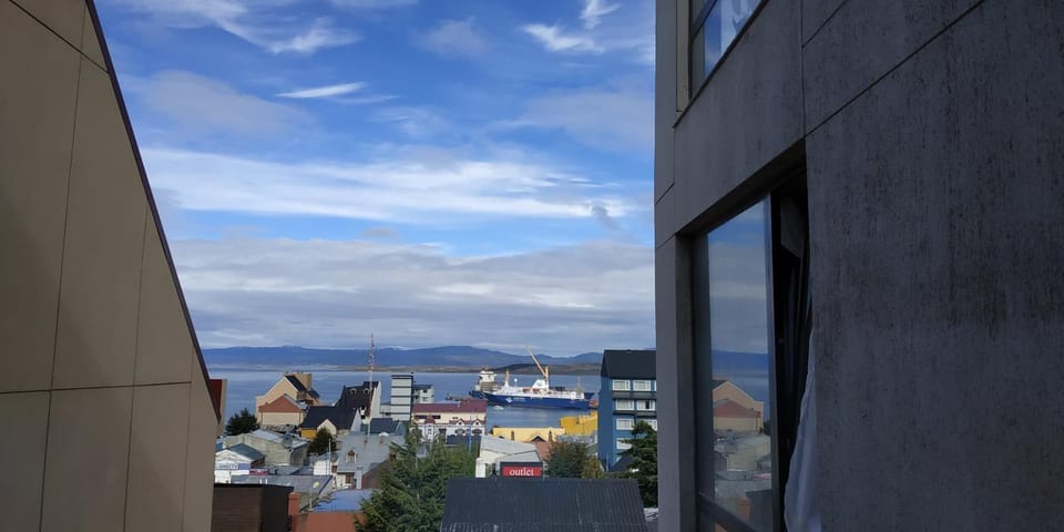 Off site, City view, Sea view, Street view